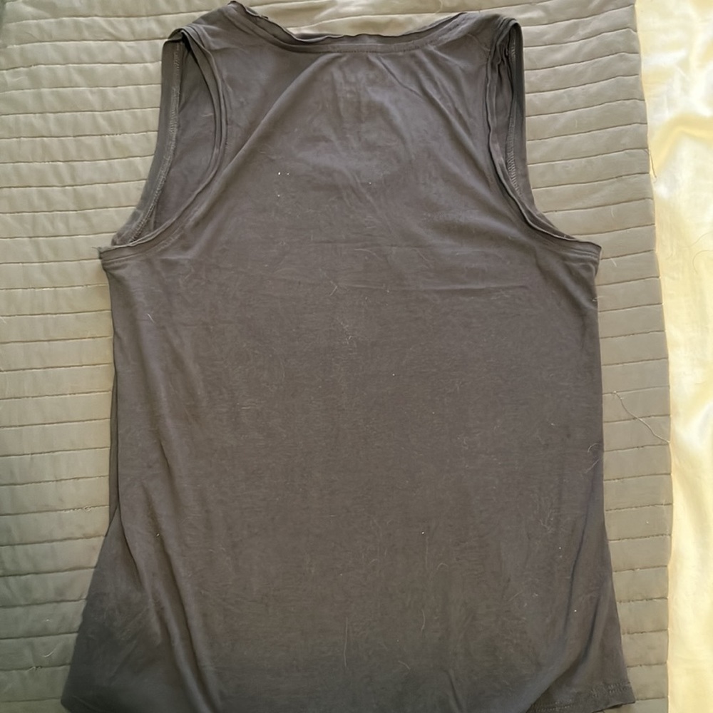 Women’s tank - Picture 2 of 2